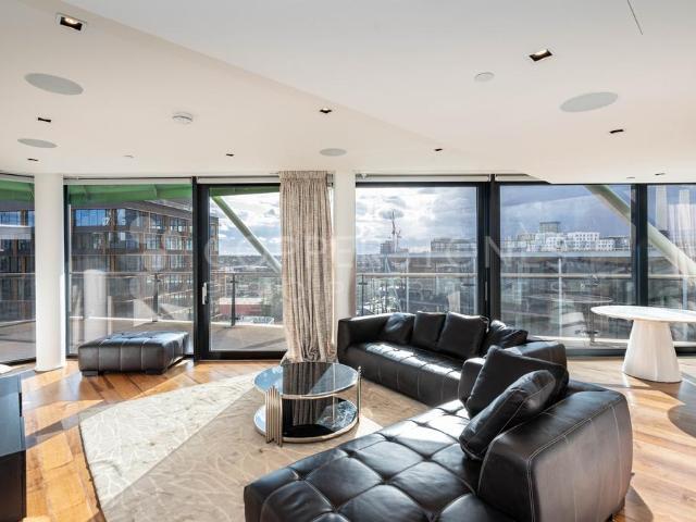 Flat for sale in Nine Elms, Greater London