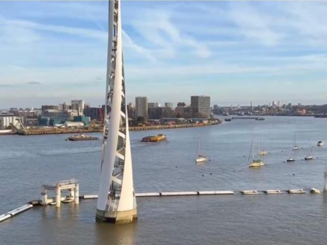 Flat for sale in Greenwich Peninsula, Cat Hill