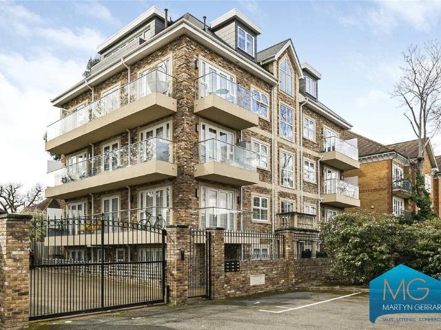 Flat for sale in London Borough of Enfield, Greater London