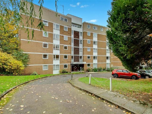 Flat for sale in Muswell Hill, Greater London