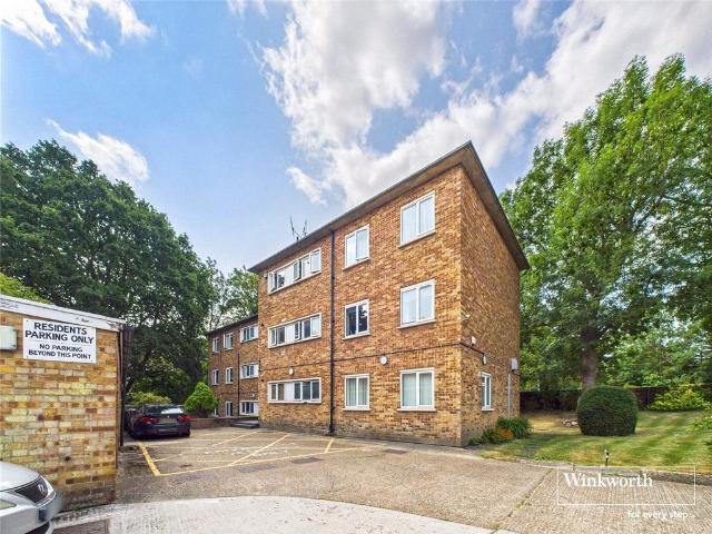 Flat for sale in Hendon, Greater London