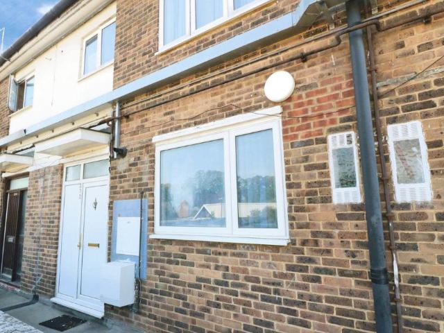 Flat for sale in Slough
