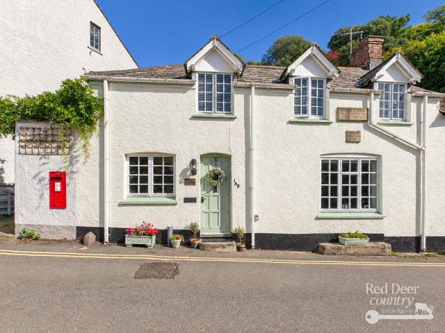 Flat for sale in Dunster