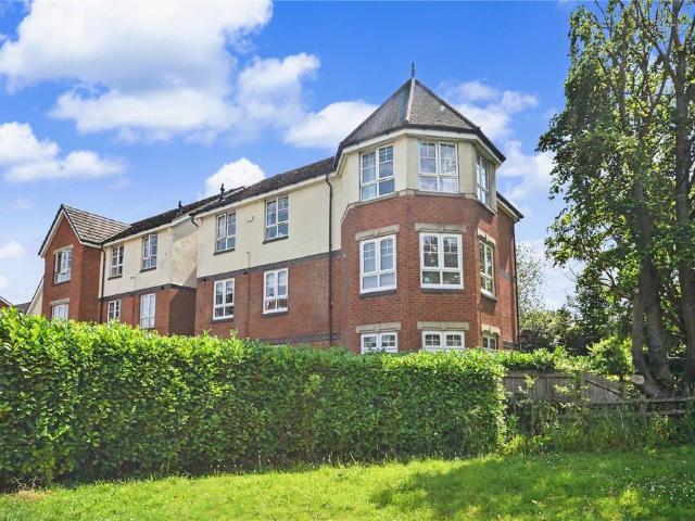 Flat for sale in Woodkirk, West Yorkshire
