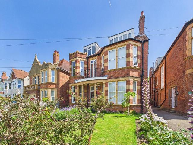 Flat for sale in Folkestone