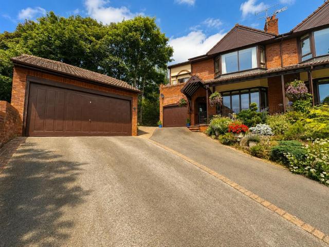 Flat for sale in Heswall, Wirral