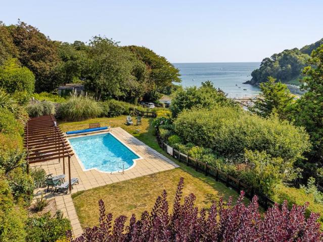 Flat for sale in Strode, Devon