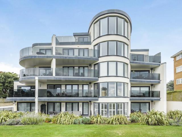 Flat for sale in Boscombe, Bournemouth