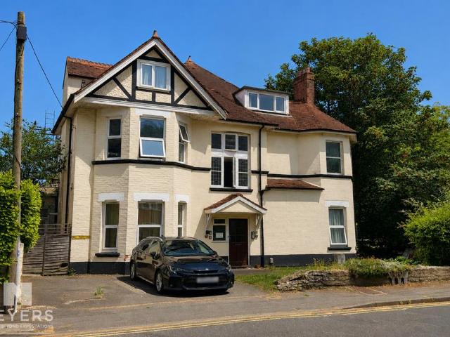 Flat for sale in Boscombe, Bournemouth
