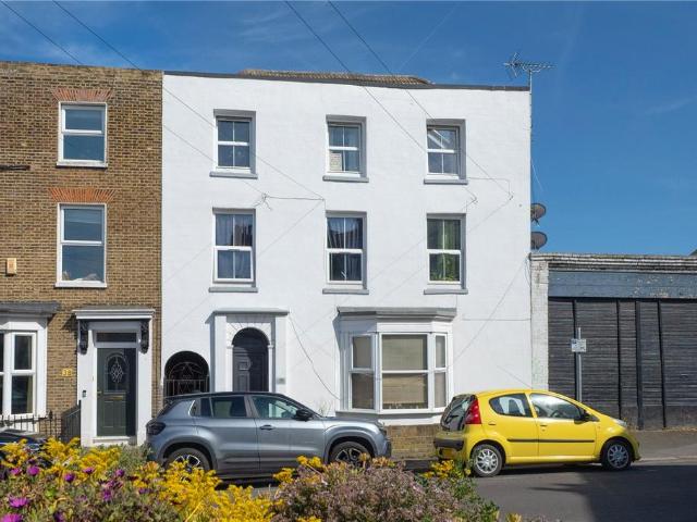 Flat for sale in Cliftonville West, Acol
