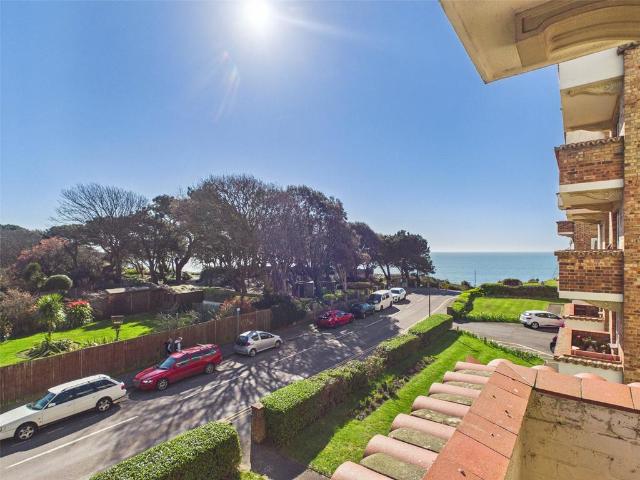 Flat for sale in Boscombe, Bournemouth
