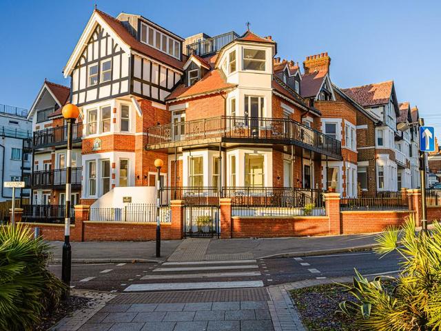 Flat for sale in Westcliff-on-Sea, Southend-on-Sea