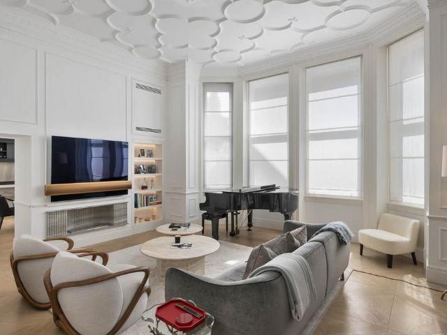 Flat for sale in Chelsea, Greater London