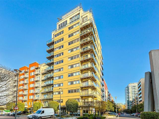 Flat for sale in Colindale, Greater London