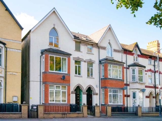 Flat for sale in Falcon Lodge, Wales