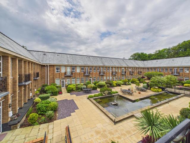 Flat for sale in Penn Bottom, Buckinghamshire