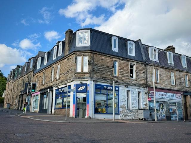 Flat for sale in Helensburgh, Scotland