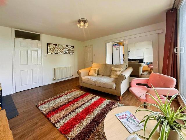 Flat for sale in St Marks, Maidenhead