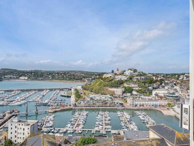 Flat for sale in Babbacombe