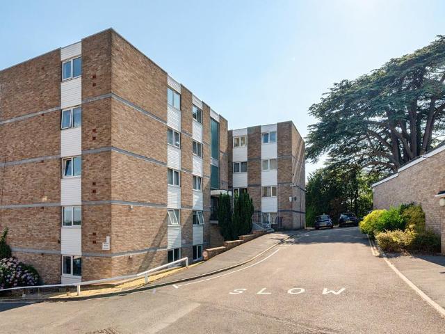 Flat for sale in Feckenham, City Of Bristol