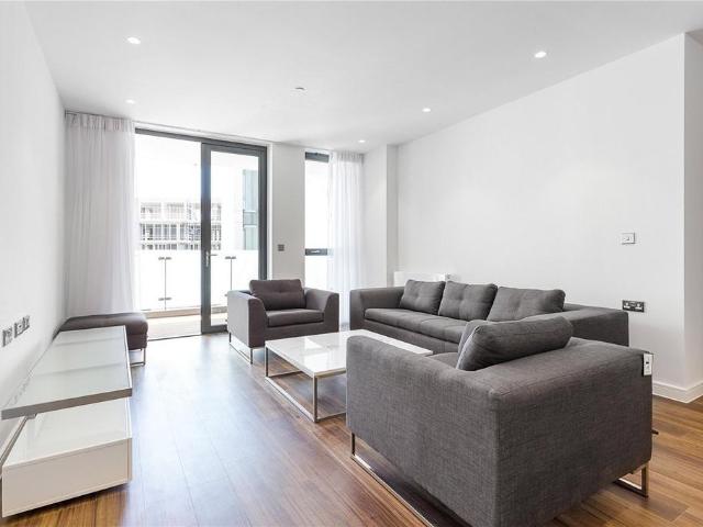 Flat for sale in Rotherhithe, Greater London