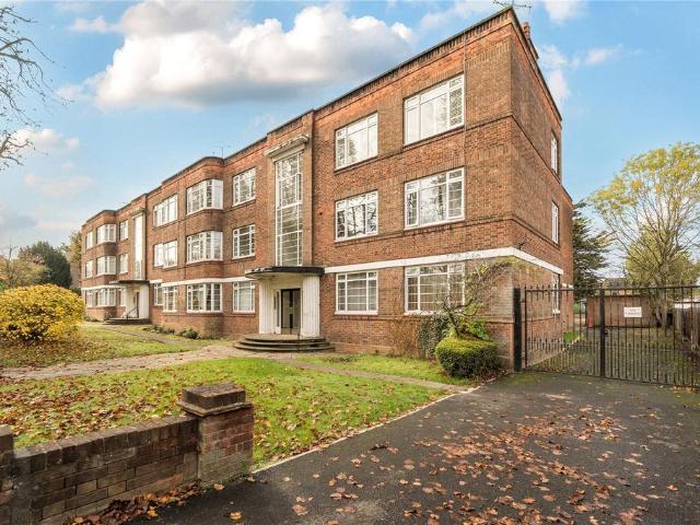 Flat for sale in London Borough of Ealing, Perivale
