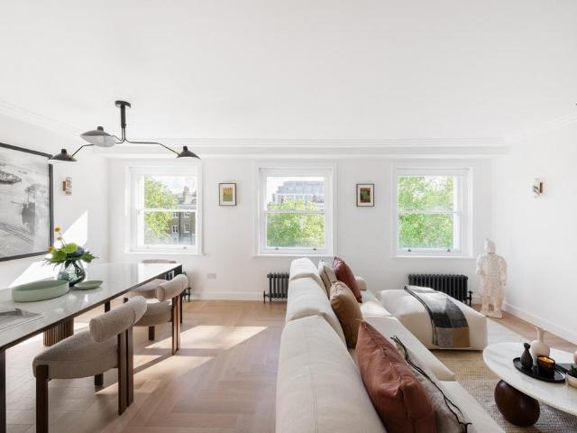 Flat for sale in Marylebone, Greater London
