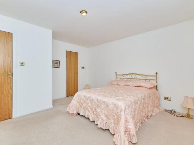 Flat for sale in Ashley, Ballindoch
