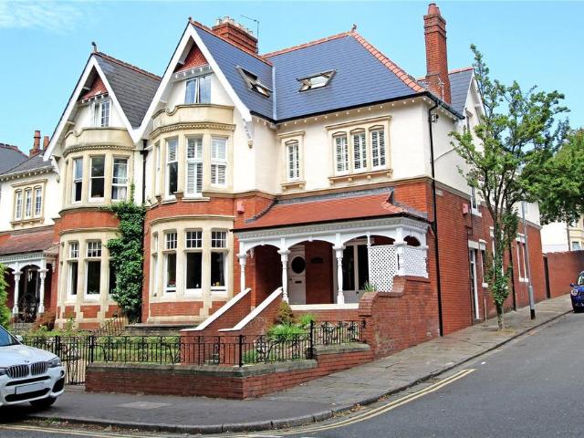 Flat for sale in Penylan, Falcon Lodge