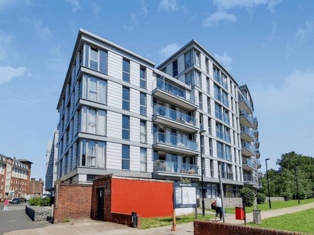 Flat for sale in London Borough of Lewisham, Deptford
