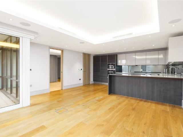 Flat for sale in St. John's Wood, Greater London
