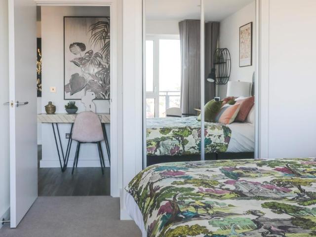 Flat for sale in Stratford Marsh, Greater London