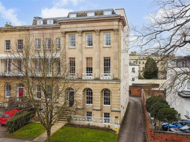 Flat for sale in Montpellier, Golden Valley