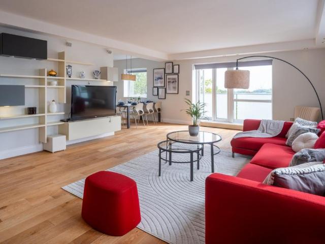 Flat for sale in Belsize Park, Greater London