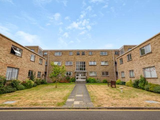 Flat for sale in Evershot, Oxfordshire