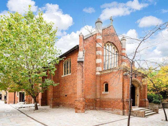 Flat for sale in Shooters Hill, Greater London