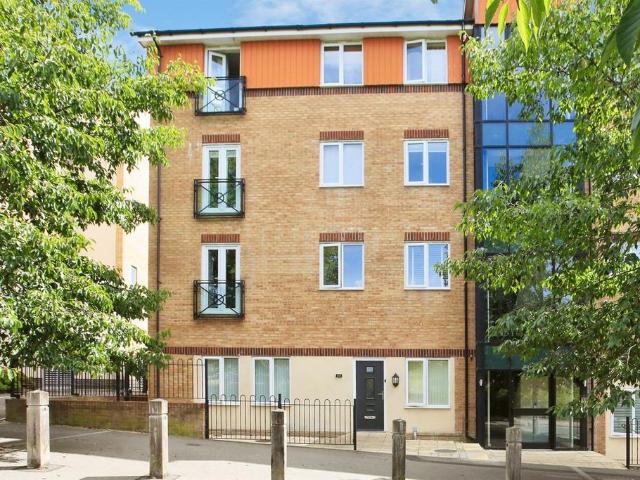 Flat for sale in Hampton Hargate, Peterborough