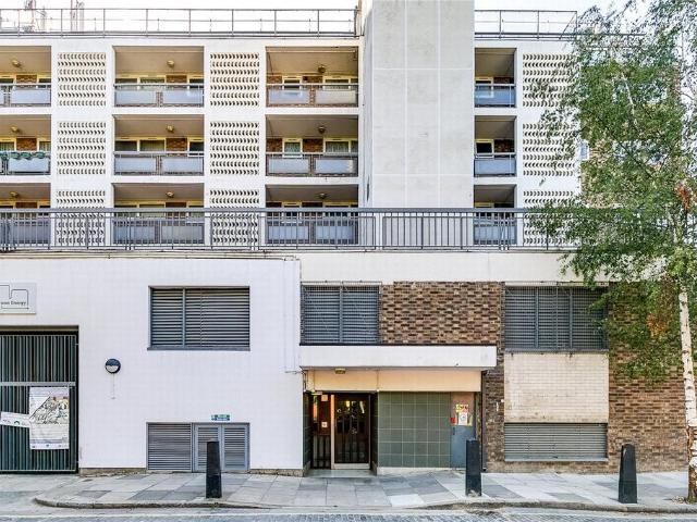 Flat for sale in Somers Town, Greater London
