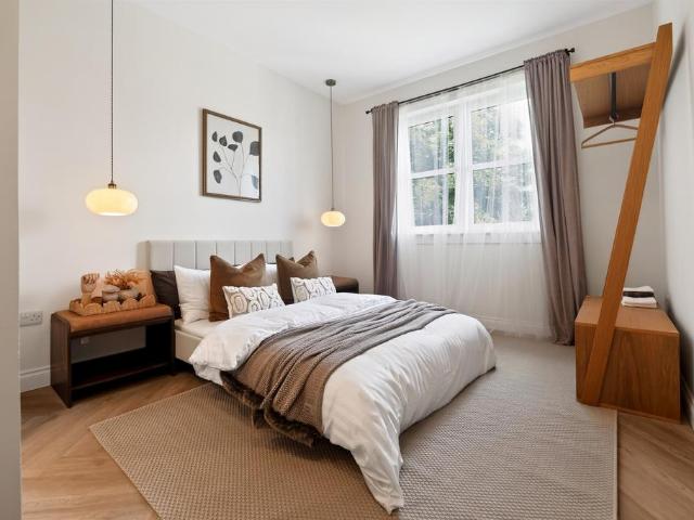 Flat for sale in Castlehead, Glenburn