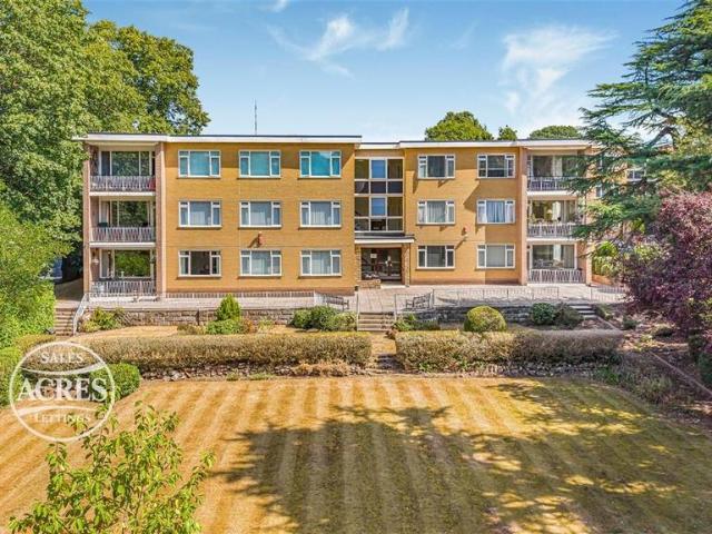 Flat for sale in Four Oaks, West Midlands