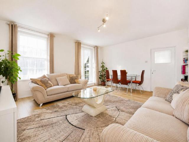 Flat for sale in Haggerston, De Beauvoir Town