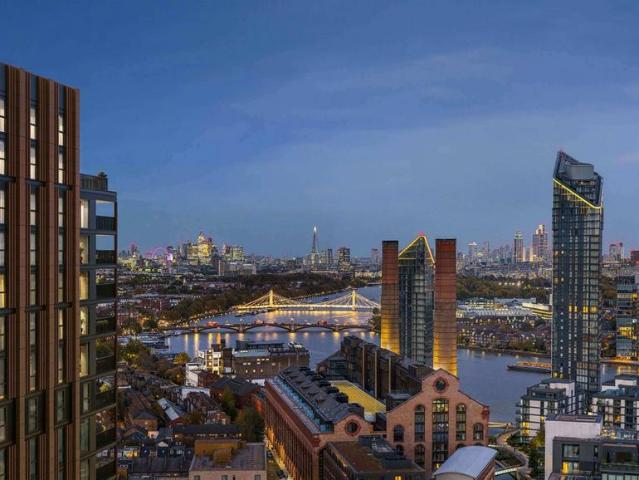 Flat for sale in London Borough of Hammersmith and Fulham, Greater London