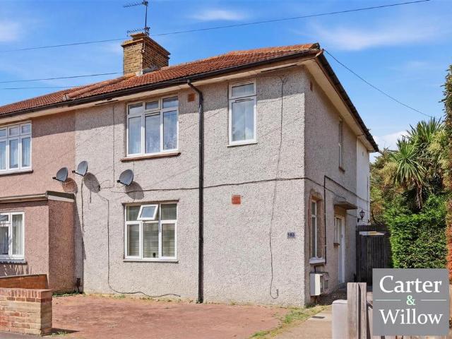 Flat for sale in Becontree, Greater London