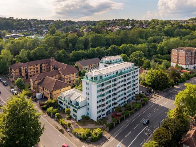 Flat for sale in Brighton & Hove