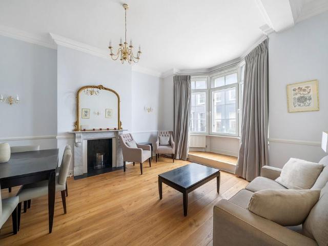 Flat for sale in St. James's, Mayfair