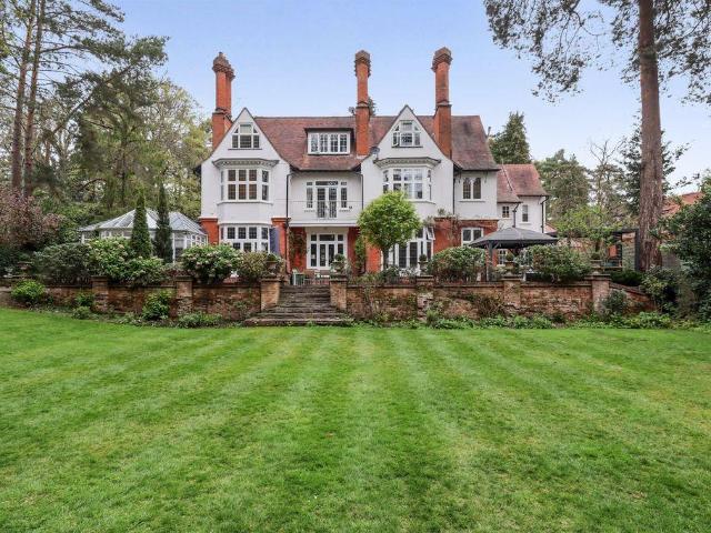 Flat for sale in Sunninghill and Ascot, South Ascot