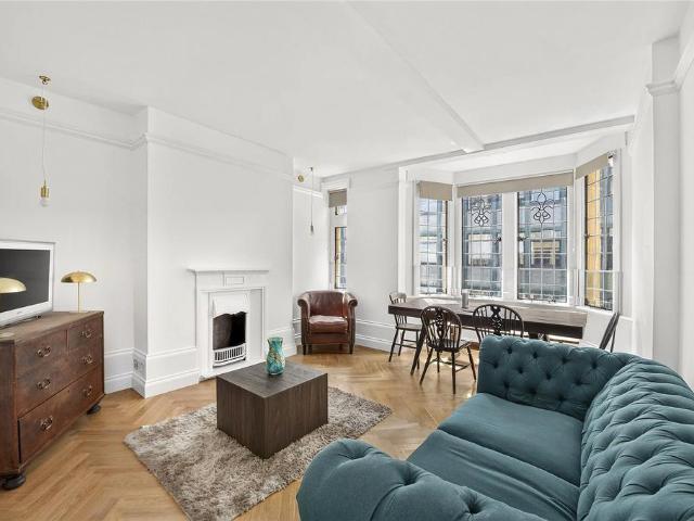 Flat for sale in East Marylebone, Mayfair
