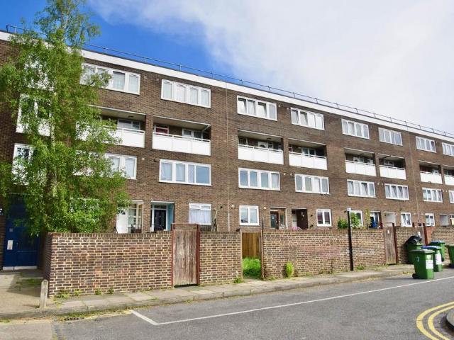 Flat for sale in Glyndon, Plumstead