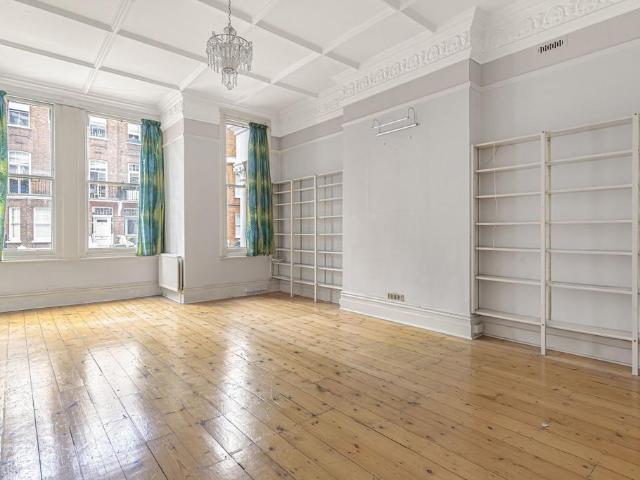 Flat for sale in Brook Green, Greater London