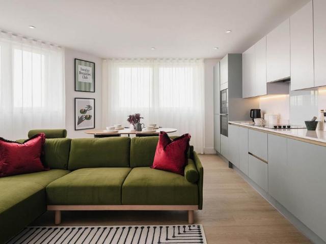 Flat for sale in Loughborough Junction, Cat Hill